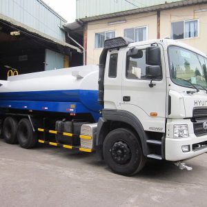 Hyundai HD260 Phun Nước Rửa Đường